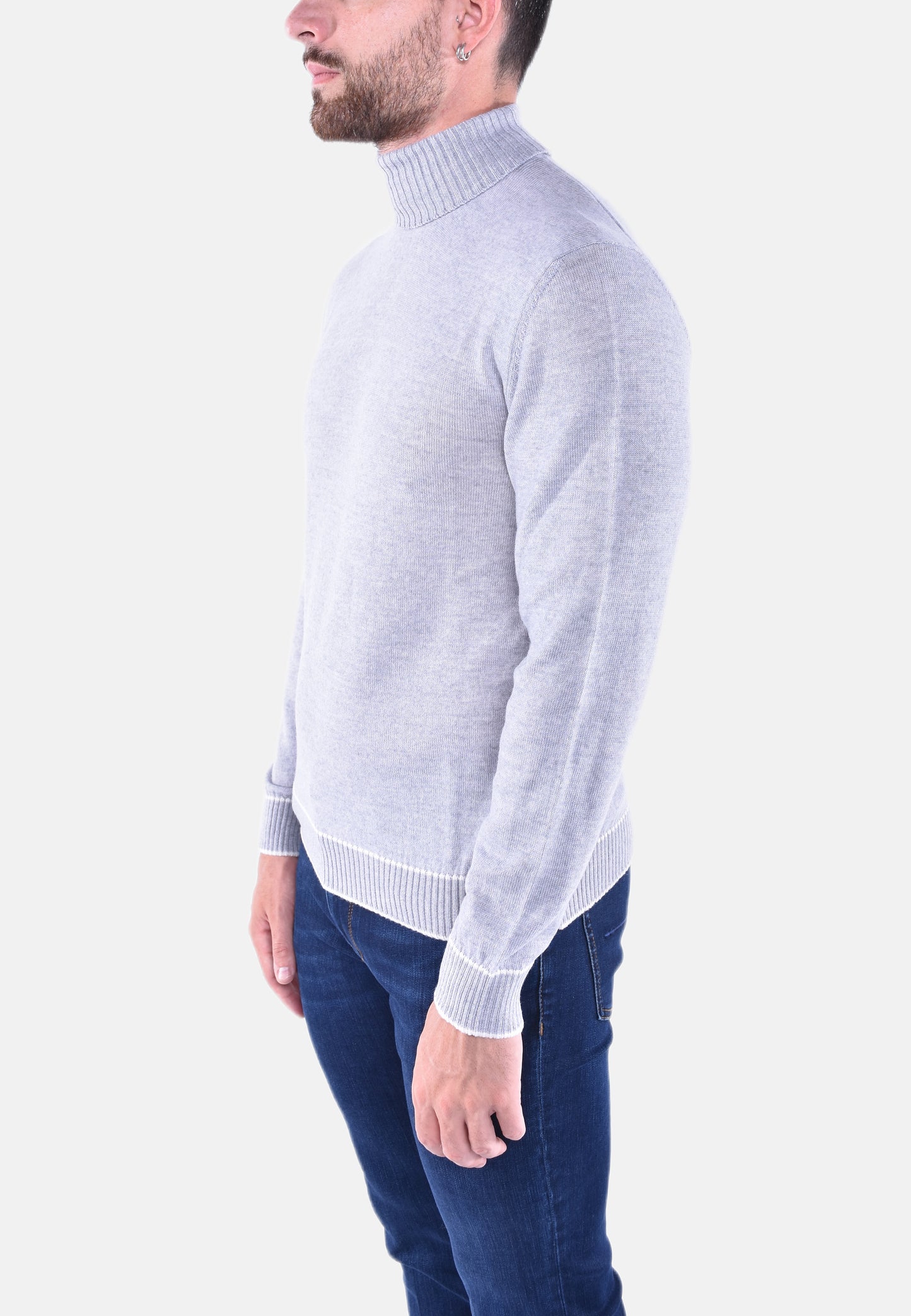 MAGLIONE DOLCEVITA CON RICAMI