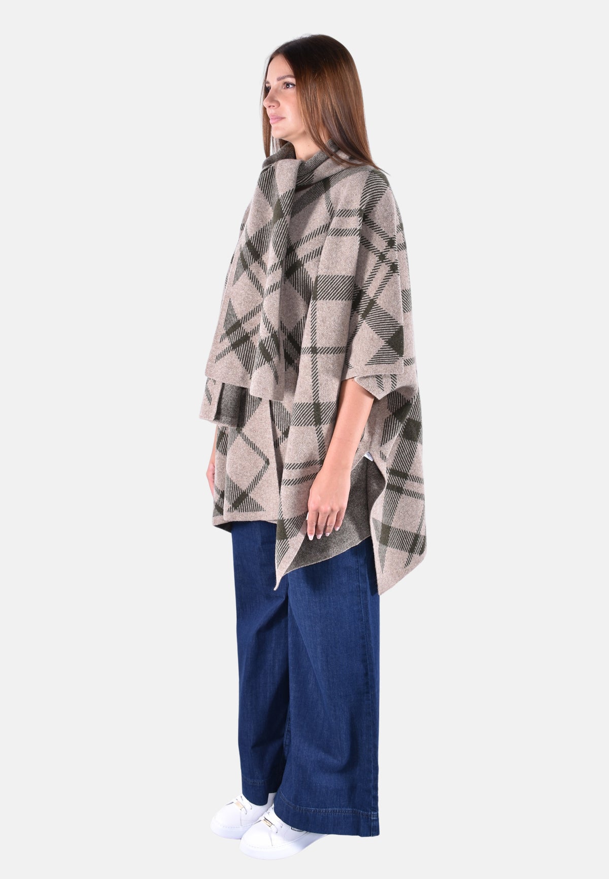 VIENNA KNITTED CAPE