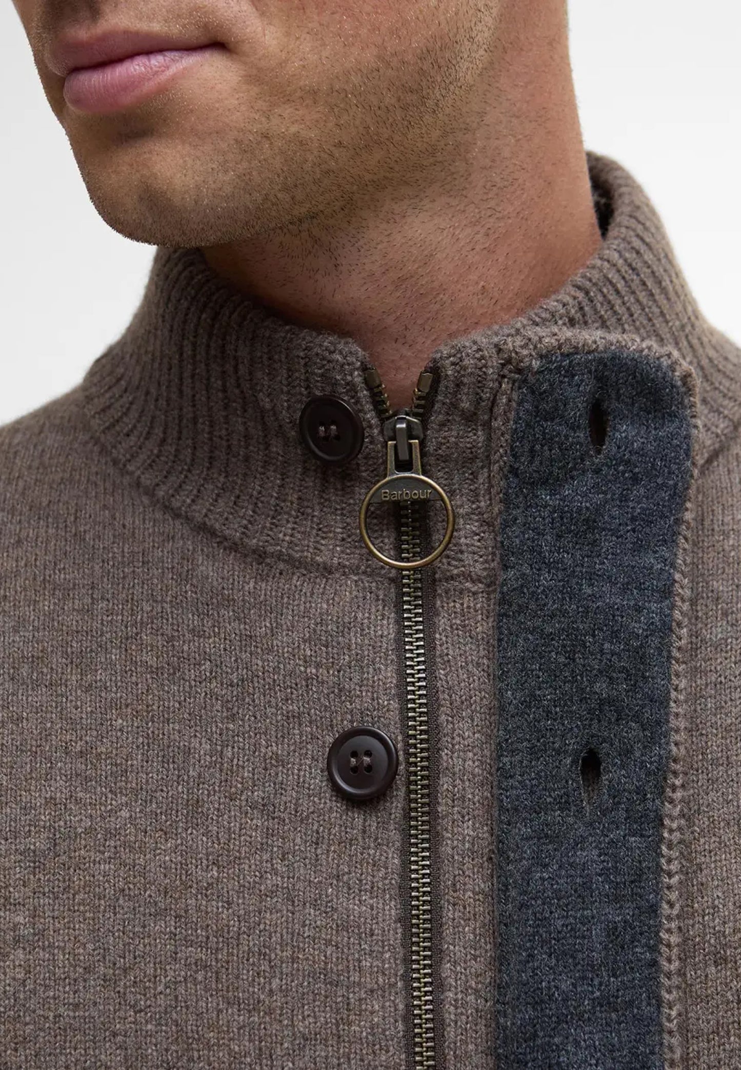 ESSENTIAL PATCH ZIP THROUGH