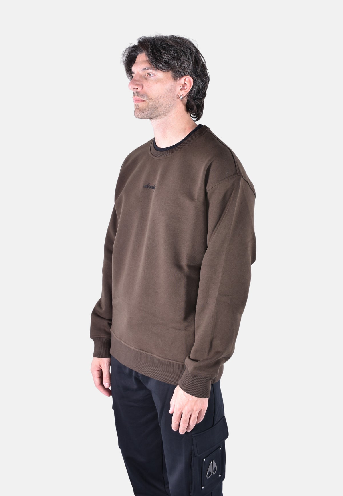 REGULAR-FIT SWEATSHIRT IN CONTRASTING RIBBED FLEECE