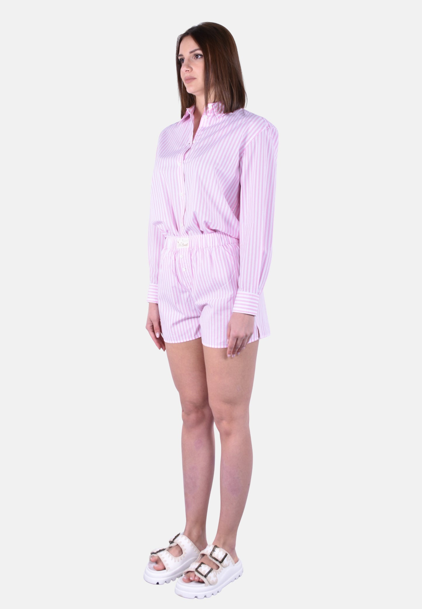 BOXY WOMAN SHORTS