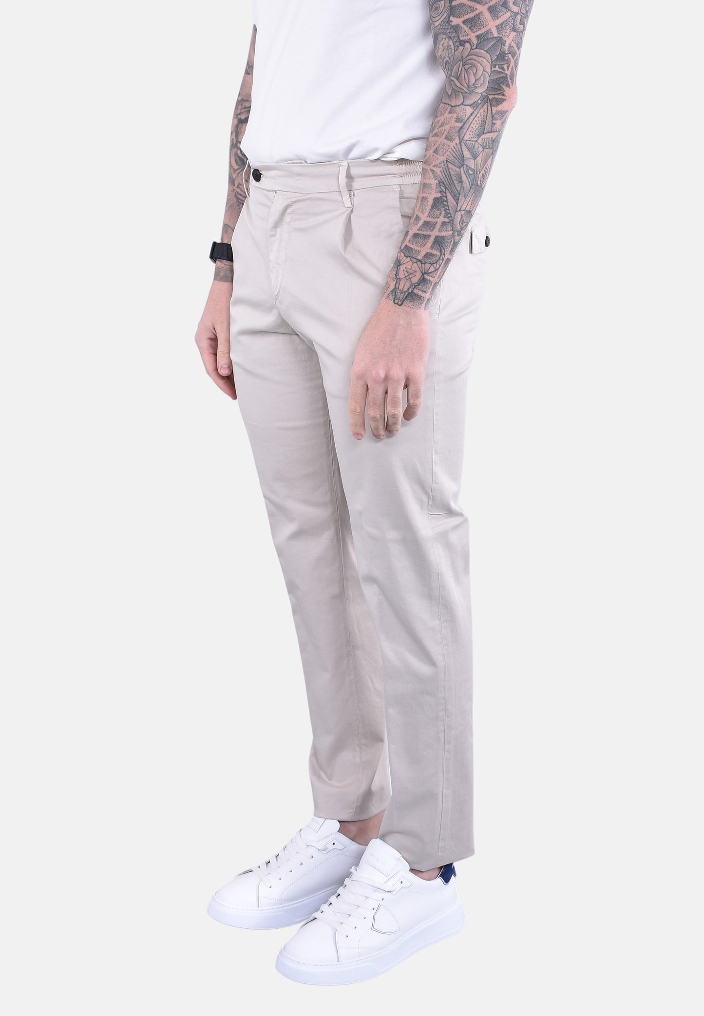 PANTALONE CON PINCES